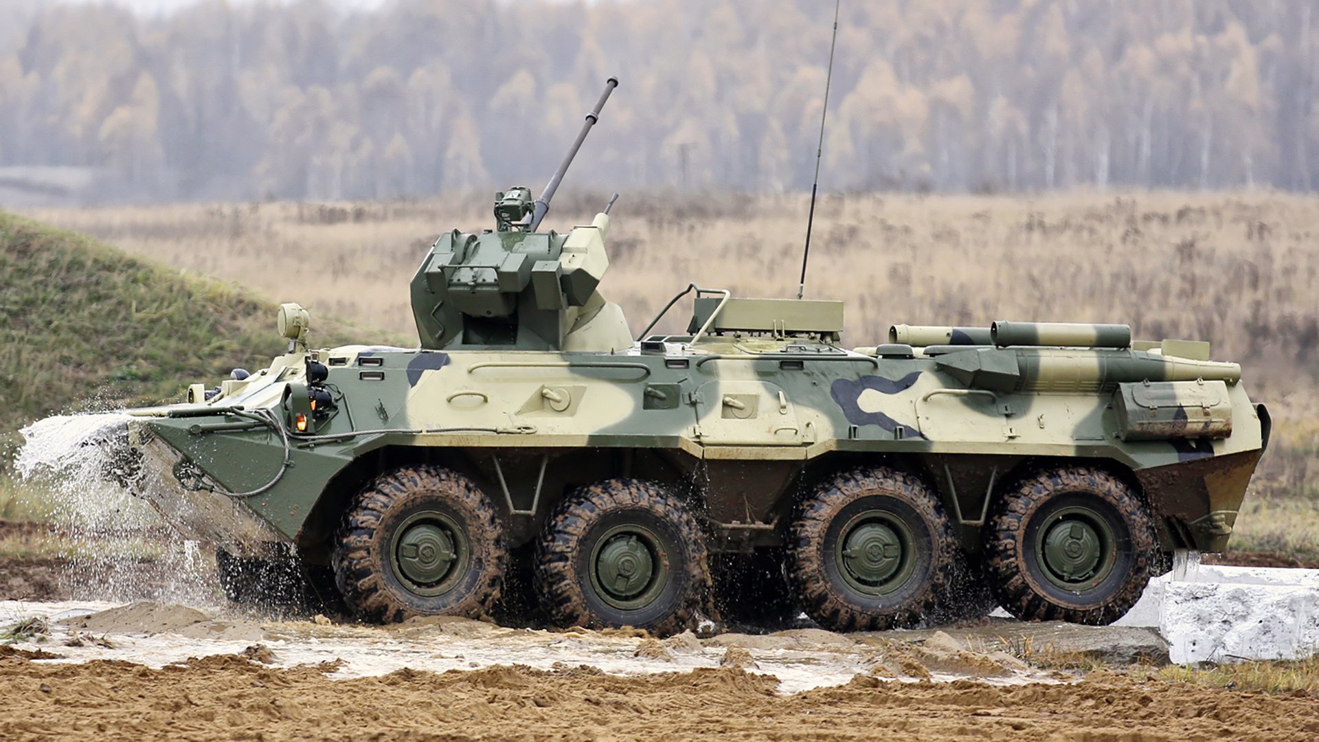 西班牙队夺得美洲杯冠军,庆祝活动持续进行,西班牙进攻美洲