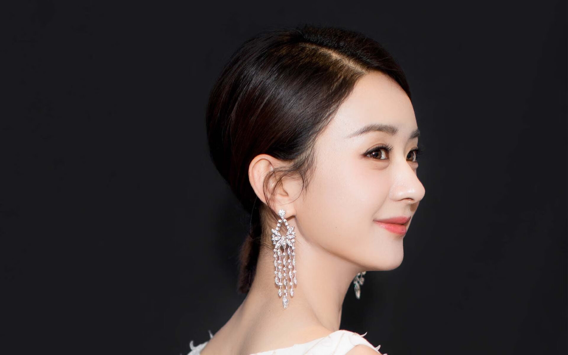 中国男篮优化体能训练分阶段控制负荷强度,中国男篮身体素质